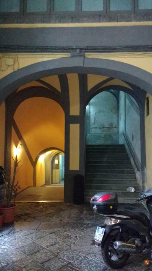 A Casa Di Arturo Bed & Breakfast Naples Exterior photo
